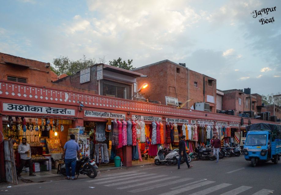 Jaipur Shopping: Jewelry, Fabrics, Rugs & Block Printing - Textiles, Saris, and Block Printing: Buying Fabric With Real Context