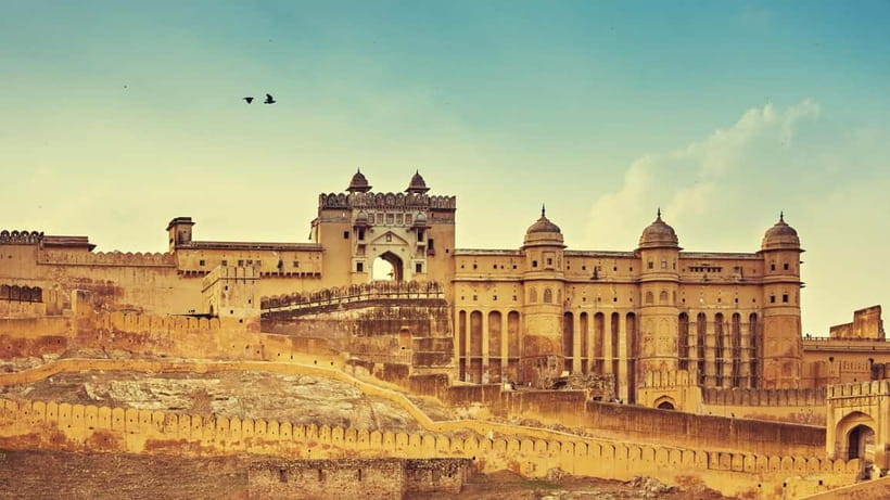 Jaipur Sightseeing by Tuk-Tuk: Temples, Palaces & Markets - Hawa Mahal and Panna Meena ka Kund: quick stops with serious charm