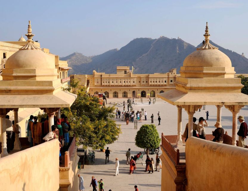Jaipur Sightseeing by Tuk-Tuk: Temples, Palaces & Markets - Jantar Mantar: when stone turns into a science lesson