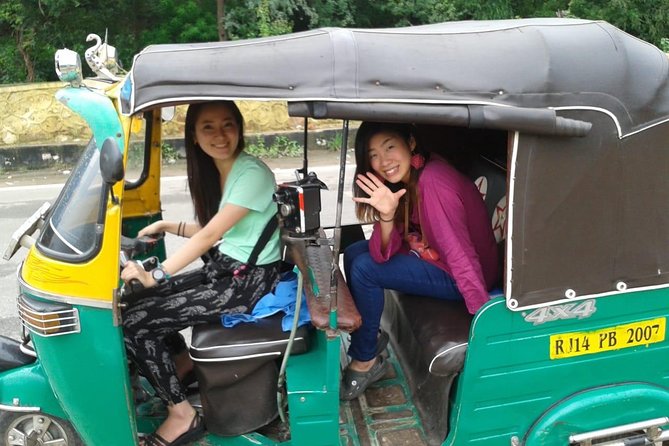 Jaipur Sightseeing Tuk-Tuk Tour - Jantar Mantar and City Palace: where the day turns from pretty to impressive