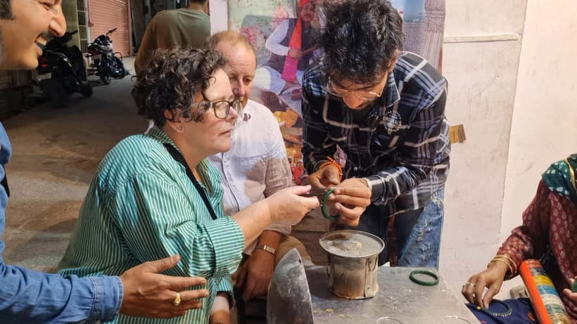 Jaipur :The Twilight Magic of Pink City- Heritage Walk Tour - Guides Who Tie Streets to Stories: Religious Context and Local Life