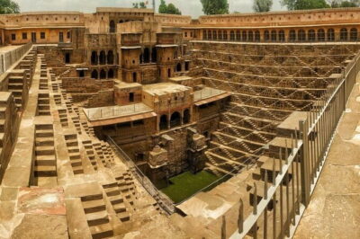 Jaipur to Agra Day Trip with Fatehpur Sikri and Abhaneri - Fatehpur Sikri: a UNESCO city stop that stays readable