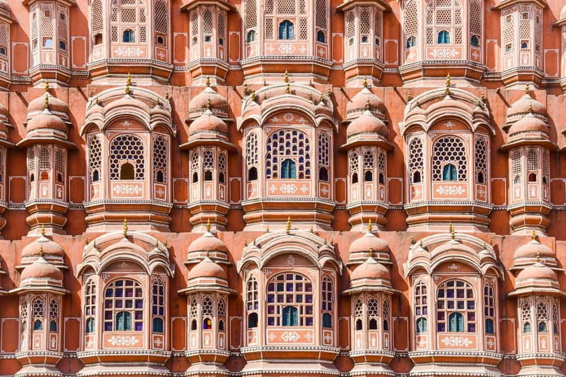 Local Jaipur city sightseeing with options - Key things you’ll notice right away