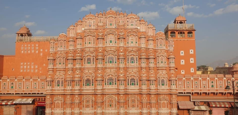 Local Jaipur city sightseeing with options - Amber Fort on the Aravalli hills: sandstone drama and lake views