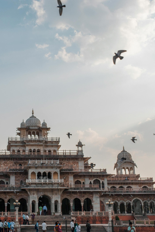 Local Jaipur city sightseeing with options - Jantar Mantar: when science becomes street-level history