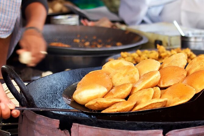 Pink City Plates: Food Walk Through Jaipur’s unique Eateries - The sweet finish: Laxmi Misthan Bhandar bakery stop
