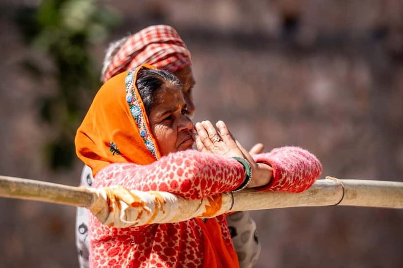 Pink City Walking Tour With Us ( A Haritage Walk in Jaipur) - Tripolia Bazar and the older market feel