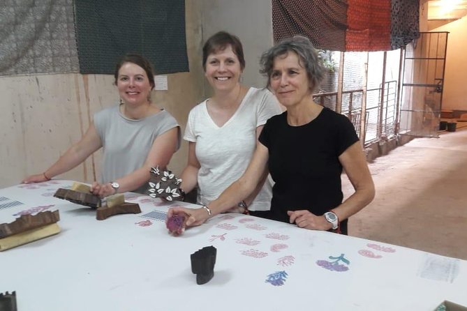 Print your own fabric - Your Hands on the Blocks: Designing a Scarf That Looks Like You