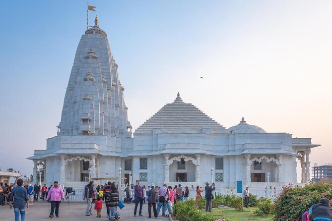Private 6 Hours: Jaipur Temples Tour - Stop 1: Govind Devji Temple and the Krishna Thread