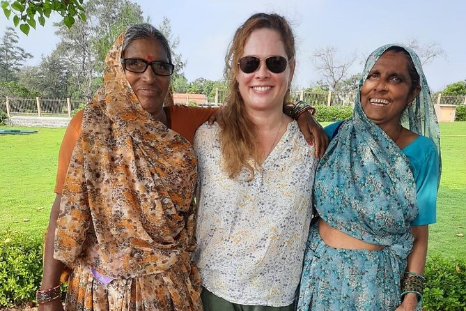 Private Day Tour of Jaipur with a Guide and Including Lunch - 9:00 AM pickup and how the private format keeps the day smooth