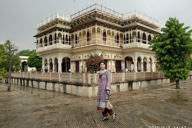 Private Jaipur Full One Day Tour In Pink City With Guide - Hawa Mahal and the Facades You’ll Want to Photograph