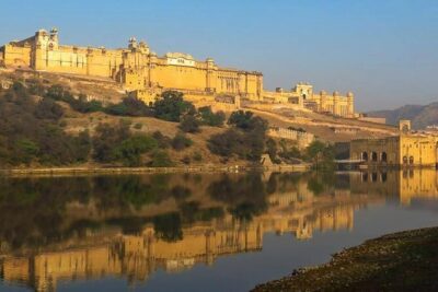 Private Jaipur Pink City Tour by Car & Driver with a Tour Guide - Jal Mahal Photo Break: Short Time, Big Payoff