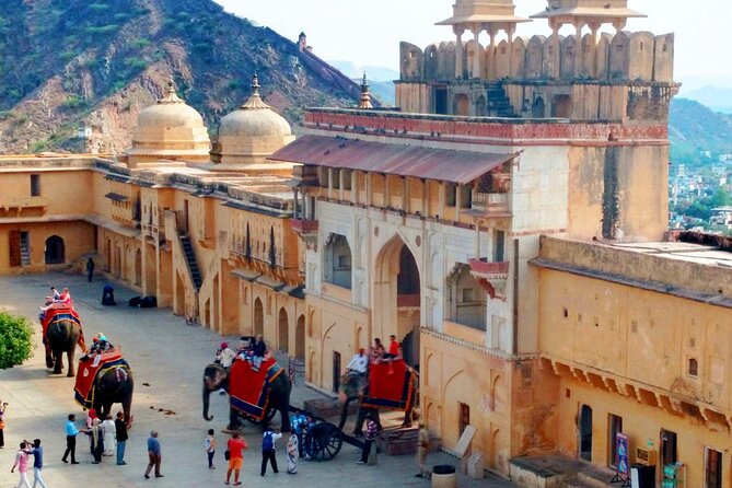 Private Jaipur sightseeing Tour by Car - All Inclusive - Private car pickup that actually feels convenient