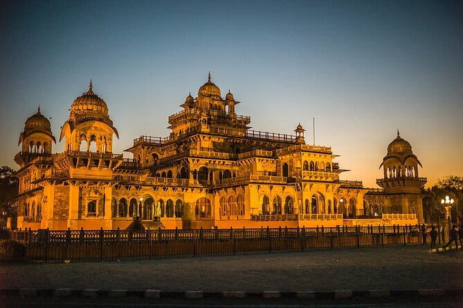 Private Jaipur Sunset Tour – Nahargarh Fort & Night Views - How the Jaipur After-Dark Route Really Feels (and why it works)