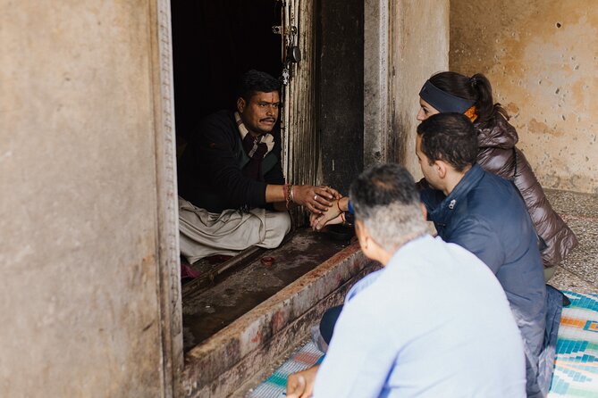 Private Temple Tour in Jaipur w/ Guide, Transportation & Sites - The pacing, transport, and meeting point details that matter