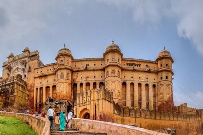 Private Transfer : Jaipur To Delhi with Private Transportation - The 5-hour drive: comfort, timing, and what’s included