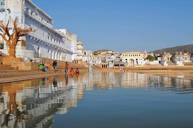 Travel From Jaipur To Jodhpur Via Ajmer And Pushkar - Pushkar Lake and the Brahma Temple area: pilgrimage with famous foot traffic