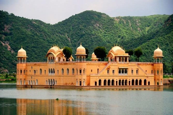 Travel Through the Streets of Jaipur by Tuktuk with a Local - Price and value: what $16.85 per group really buys